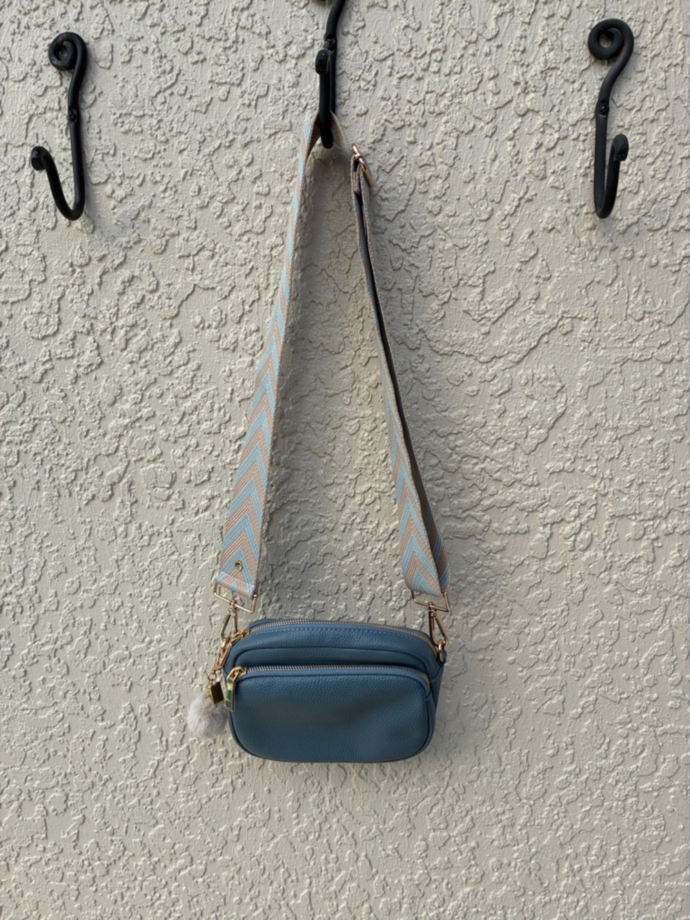 Pom Pom London Textured Blue leather Crossbody Bag with Patterned Strap